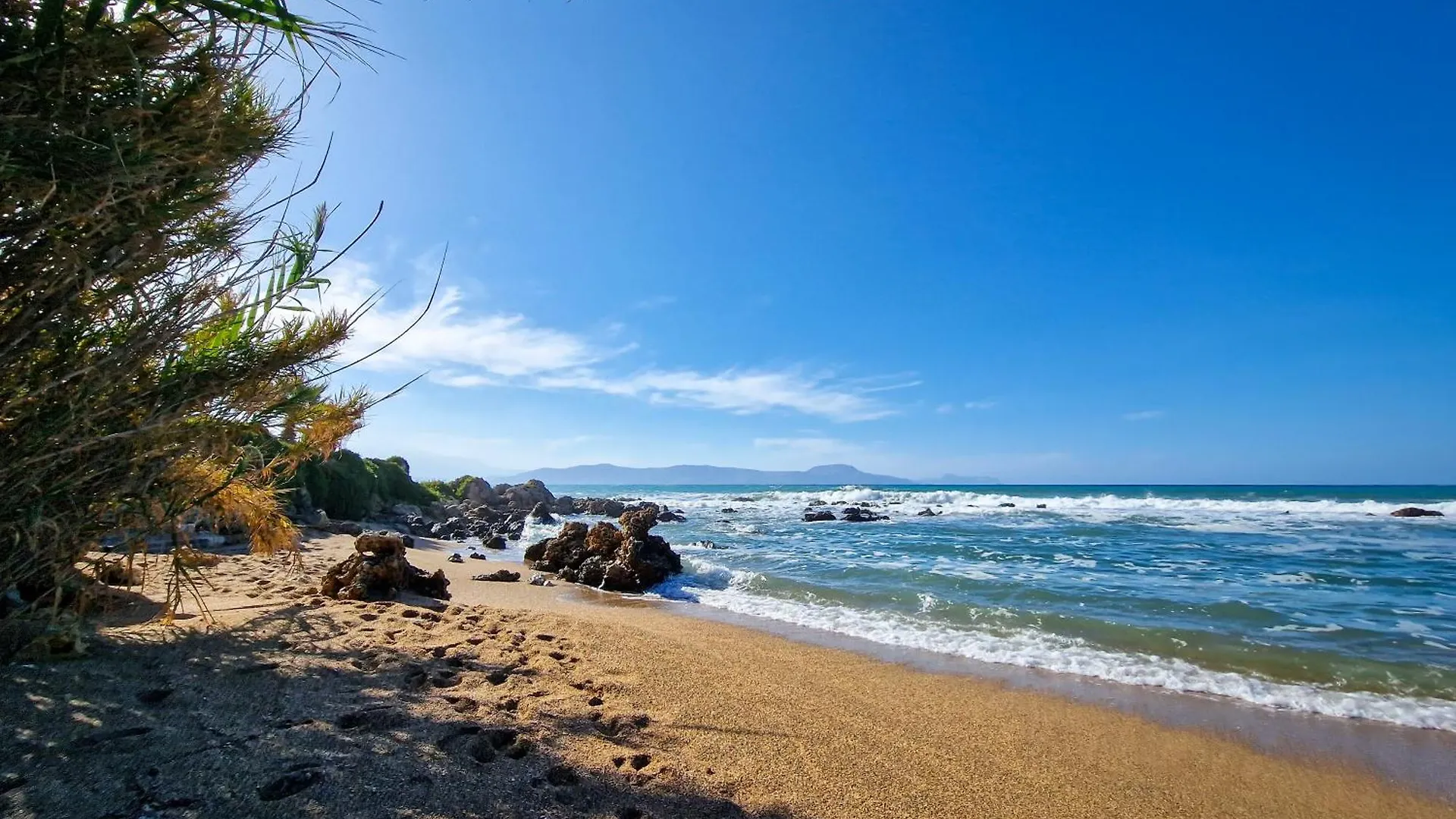 Kanakis Blue Beach Apartments Petres  Hotel de apartamente